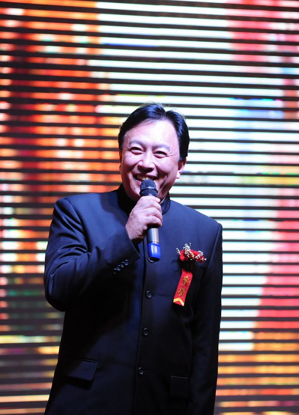 著名影星唐国强在“《中华武术》三十年颁奖盛典”上。