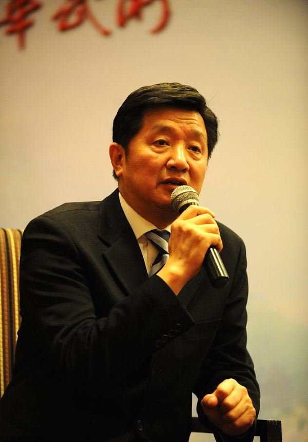北京电影学院院长张会军主持“中国武文化高峰论坛”。
