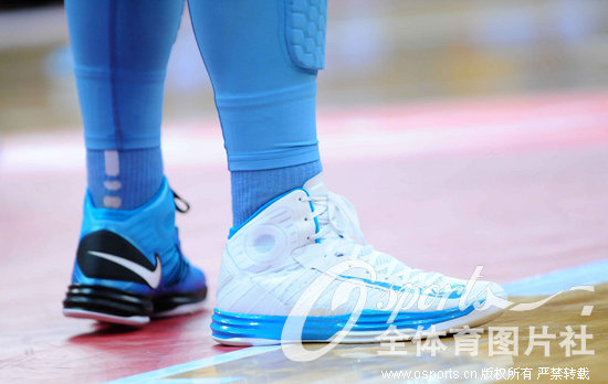 CBA�P�U�ɫn�趤���� MVP�����L��ө�����y�c