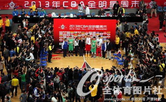 壺2013CBAȫ佱ʽ ׽MVP5