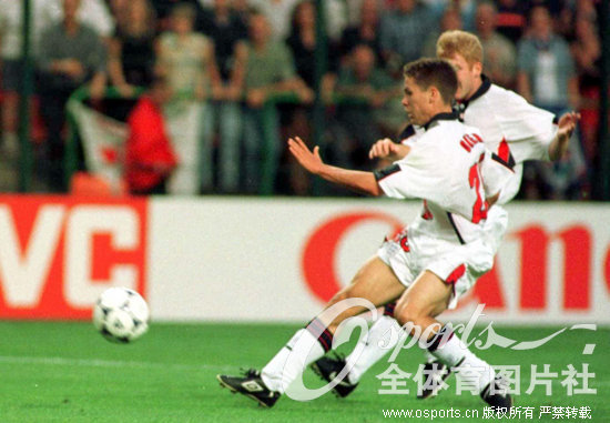 1998귨籭Ӣ󰢸͢ŷĻõᣬӢ2-2սƽ͢ȴ̵ڵսб̭