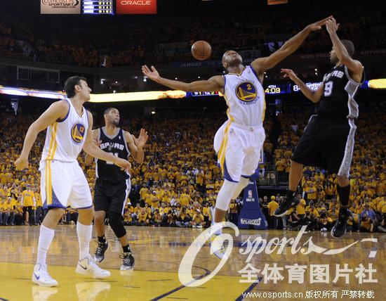 NBA-Ͷ˹26 ʿʱʤܷ2-2