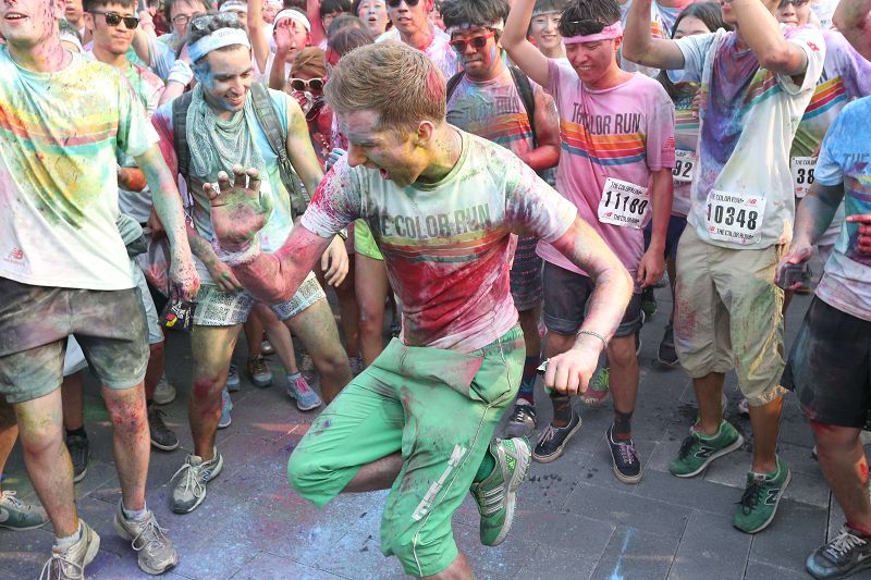 ͷ˶2013810գ2013ꡰThe Color Runվֵ5ͷݡ
