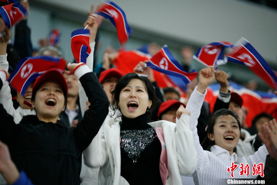 东亚运动会:朝鲜夺男足金牌 朝美女啦啦队抢眼