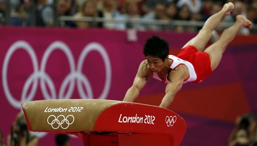 "跳马—2012年8月6日,韩国选手梁鹤善在伦敦奥运会体操男子跳马