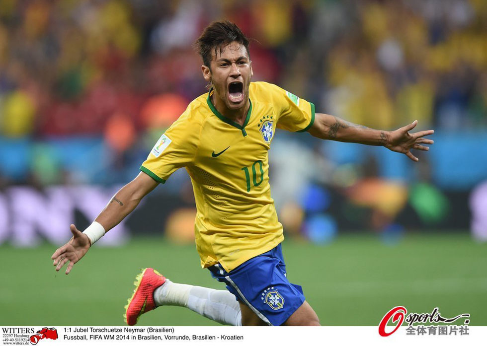 高清:巴西世界杯揭幕战 内马尔踢进巴西队第一