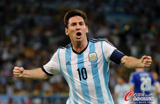 世界杯-梅西破球荒+造最快乌龙球 阿根廷2-1波