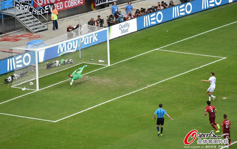 高清:德国4-0胜葡萄牙 穆勒帽子戏法C罗独木难