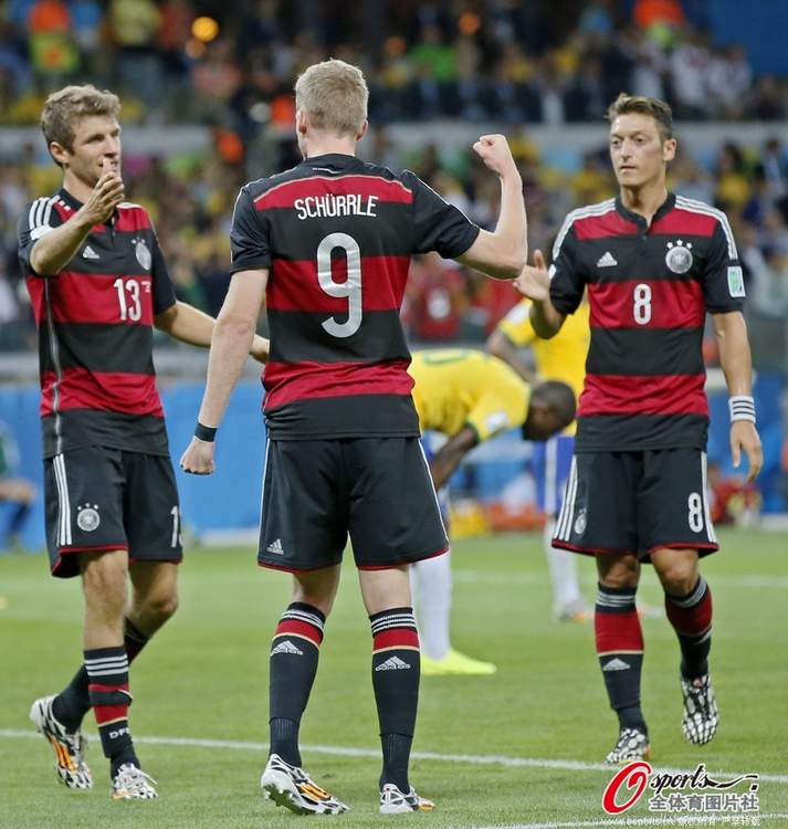 高清:半决赛德国7-1狂胜巴西 回放本场比赛8粒