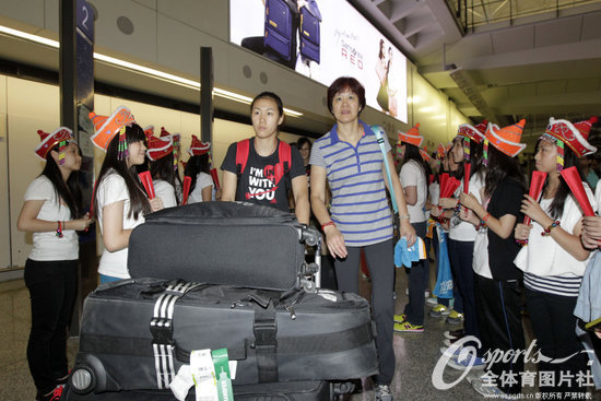 组图:女排大奖赛香港站周末开打 中国队受球迷