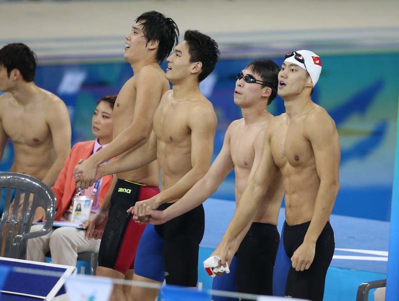 男子4x100混合泳接力 中国队惊天大逆转夺冠