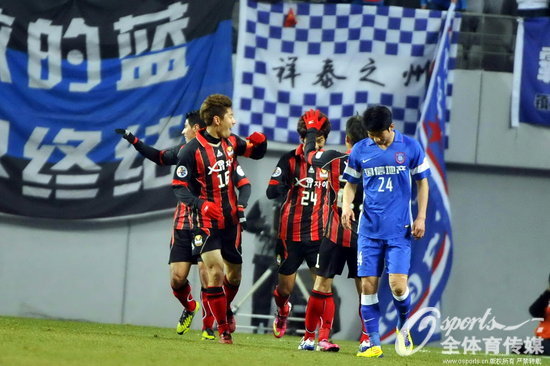 2013年2月26日，2013年亚冠联赛E组，江苏舜天1-5惨败首尔FC，舜天亚冠初体验遭遇惨败。