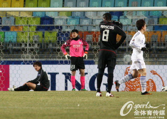 2011年3月16日，2011年亚冠联赛H组第2轮，上海申花0-4惨败水原三星。