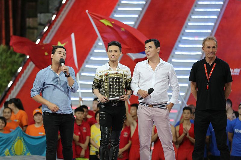 罗雪娟《城市之间》上演转盘历险记中国队展现中国力量