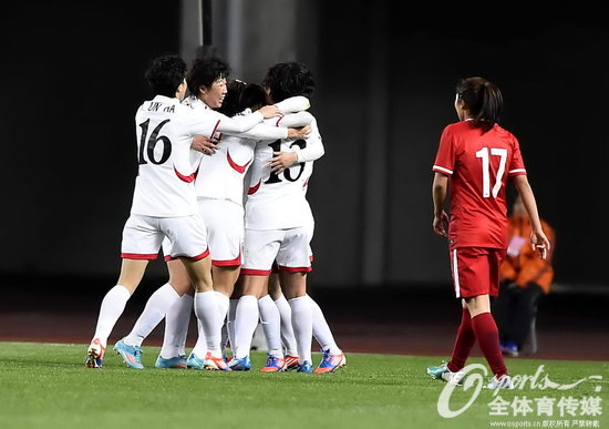 朝鮮女足慶祝進球