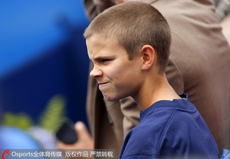 羅密歐認真觀戰