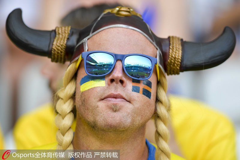 瑞典球迷裝扮搶眼