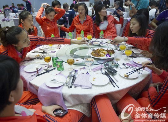 中國女排出席歡迎晚宴