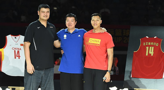 组图:王治郅正式从中国男篮国家队退役