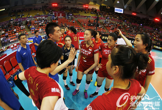 中國女排首戰2-3負於荷蘭女排