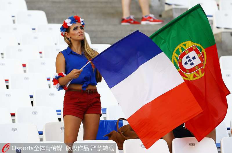 法國球迷期待與葡萄牙會師決賽