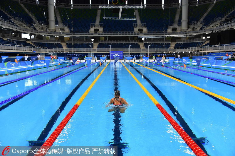 游泳館進入最后布置階段 各國隊員適應性訓練