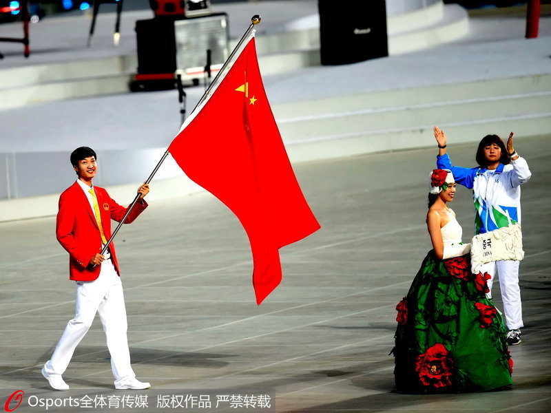 仁川亚运会，雷声担任中国代表团旗手。（资料图）