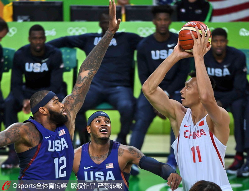 巴西當地時間8月6日19時，在2016裡約奧運會男籃小組賽中，中國隊首戰挑戰美國隊。最終，中國男籃62-119負於美國男籃。易建聯砍下全隊最高的25分。