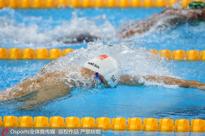 巴西當地時間8月7日晚上，在男子200米自由泳半決賽中，孫楊游出了1分44秒63，以半決賽成績第一挺進決賽，決賽將於明天上午進行。