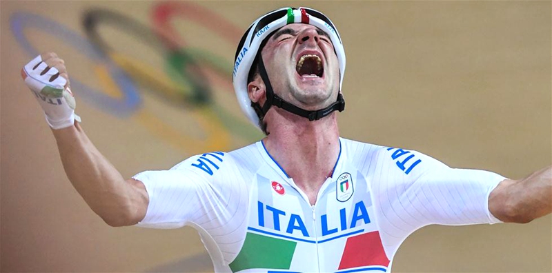 巴西當地時間8月15日下午，在2016年裡約奧運會場地自行車男子全能賽中，意大利選手維維亞尼奪得金牌。新華社記者王昊飛攝