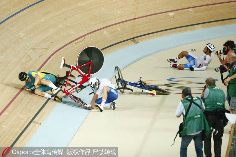 巴西當地時間8月15日下午，在場地自行車男子全能賽中，韓國選手朴相薰發生車禍受傷。