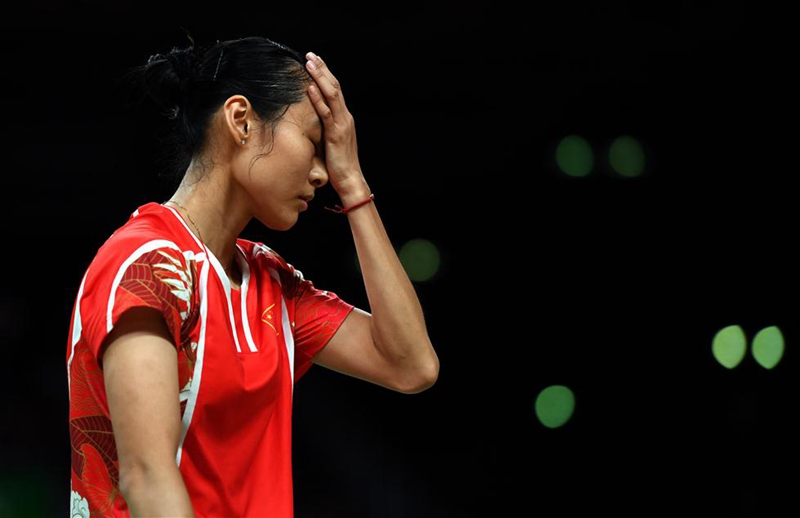 巴西當地時間8月16日晚上，在2016年裡約奧運會羽毛球女子單打四分之一決賽中，中國選手王儀涵以0比2不敵印度選手辛德胡，無緣四強。 新華社記者程敏攝
