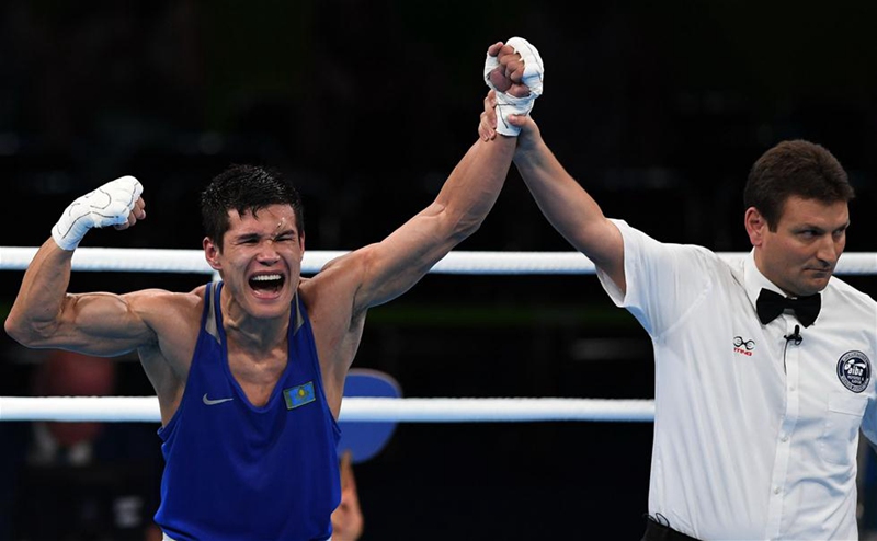 巴西當地時間8月17日下午，在2016年裡約奧運會拳擊男子69公斤級決賽中，哈薩克斯坦選手達尼亞爾擊敗烏茲別克斯坦選手吉亞索夫，獲得冠軍。新華社記者藺以光攝