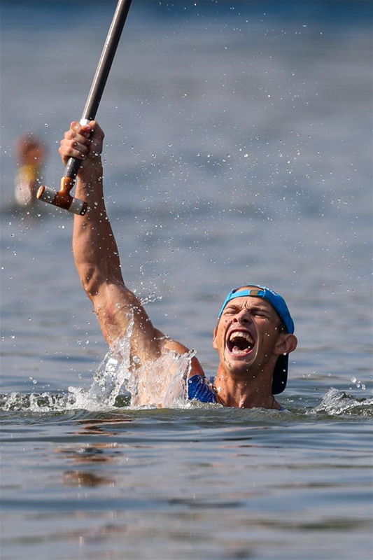 巴西當地時間8月18日上午，在2016裡約奧運會皮劃艇靜水項目男子200米單人劃艇決賽中，烏克蘭選手切班奪得金牌。新華社記者鄭煥鬆攝