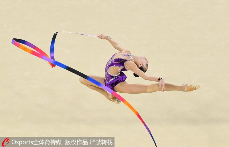 巴西当地时间8月19日下午，在2016年里约奥运会艺术体操个人全能资格赛中，中国选手尚蓉出战。