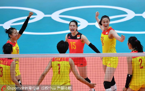 中国女排3-1逆转塞尔维亚 时隔12年再摘奥运金