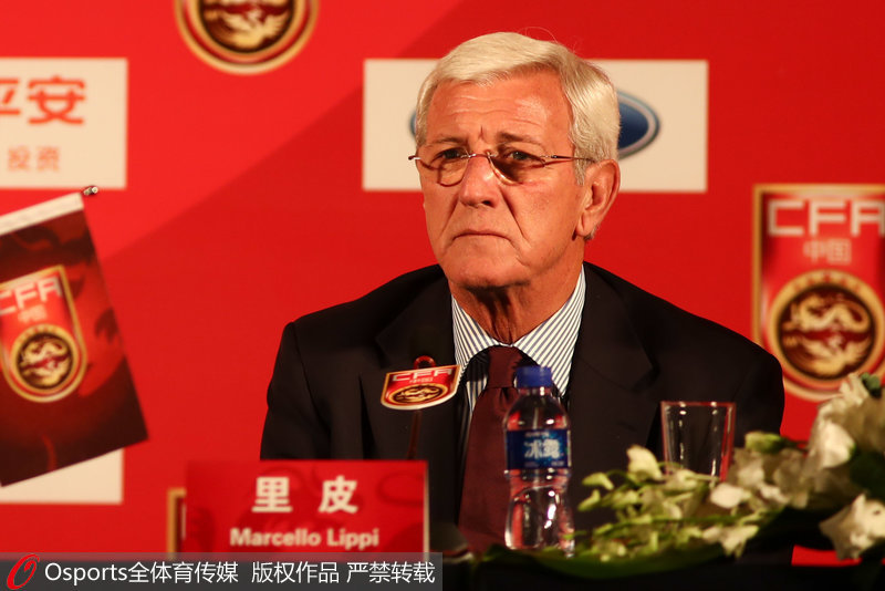 组图:里皮出任中国国足主教练 正式与媒体见面