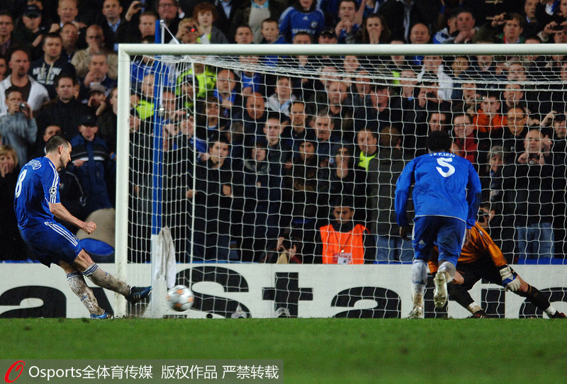 2008年，蘭帕德在對陣利物浦的比賽中攻入點球