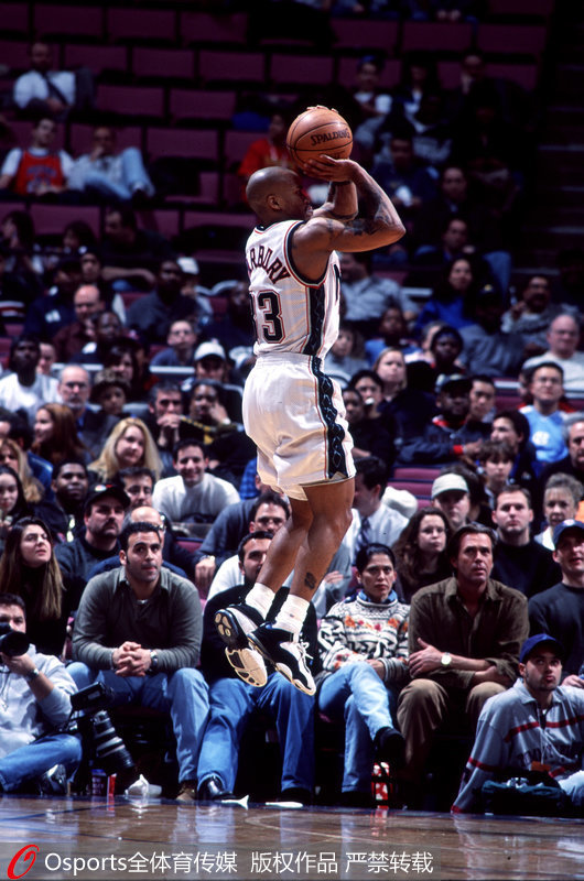 1998-1999NBAʾڼ䣬תͶӡ״ѡȫǡֵһǣҦһ׼CROSSOVERҦεڵء