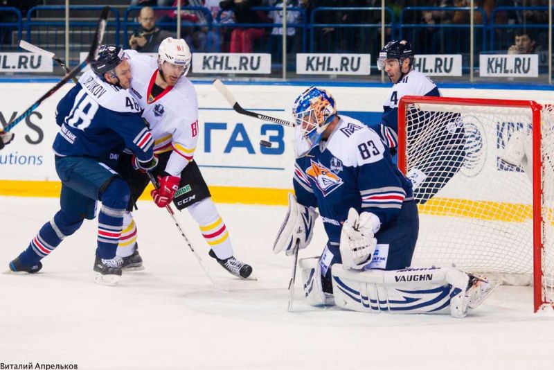 袁俊杰打進歷史性一球 KHL季后昆侖鴻星3：5憾負對手