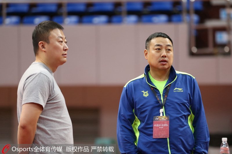 總教練劉國梁和廣東省乒乓球總教練馬琳