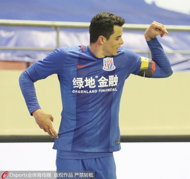 上海申花莫雷諾慶祝進球，比賽中他梅開二度。
