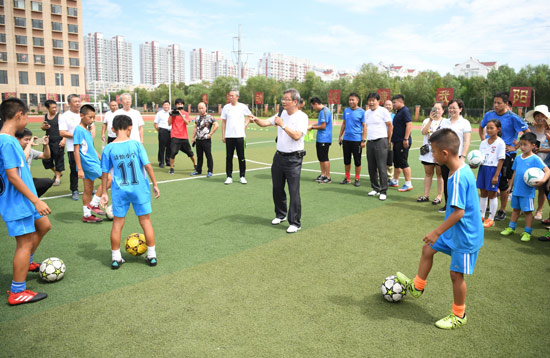 滨城·亚光杯青少年校园足球国际邀请赛开赛