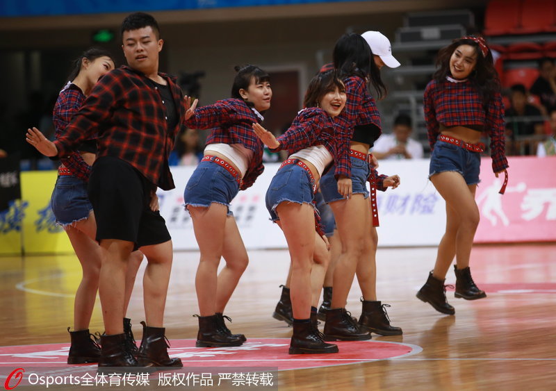 組圖：全運會U18男籃決賽 廣東vs山東 啦啦隊熱舞助陣【6】