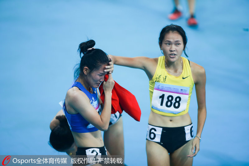 组图：全运会女子400栏决赛 山东队王欢夺冠