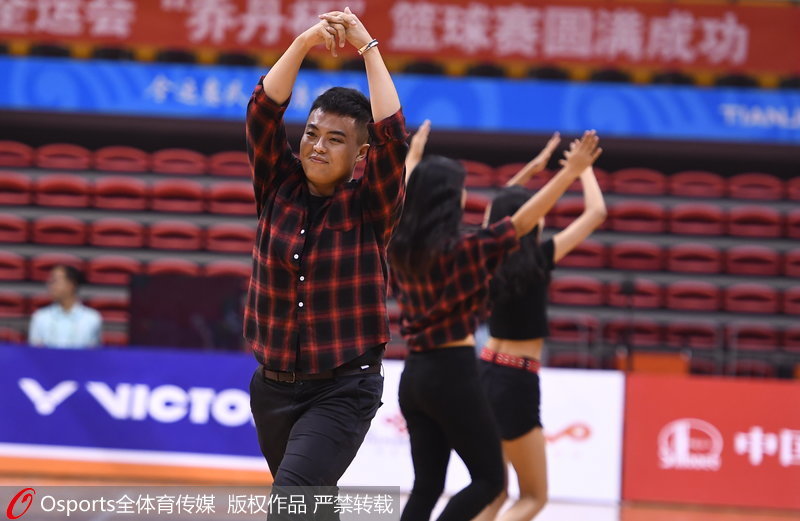 組圖：全運會男子籃球成年組小組賽 啦啦隊爵士舞熱舞演出【6】