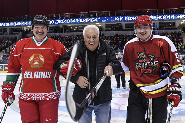 白俄罗斯总统杯冰球锦标赛:中国队参赛重在交