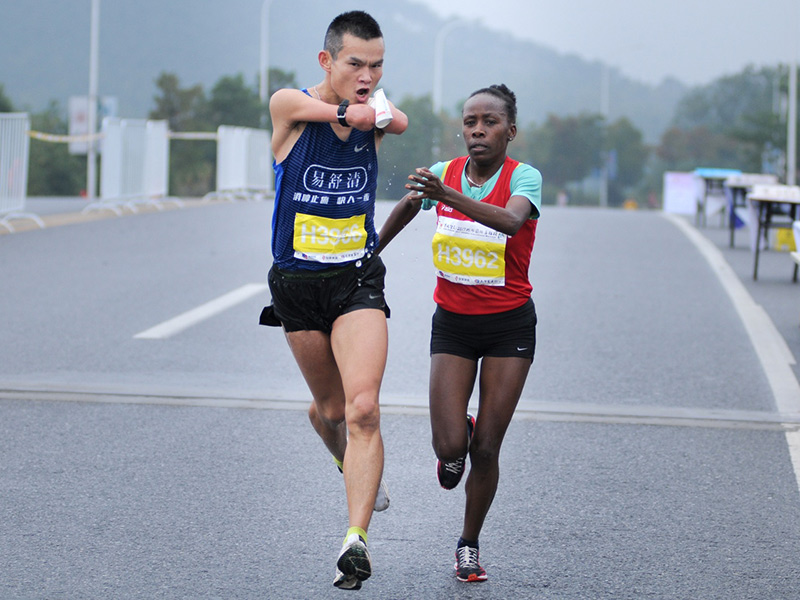 首届中国马拉松摄影大赛作品赏析之跑者时刻