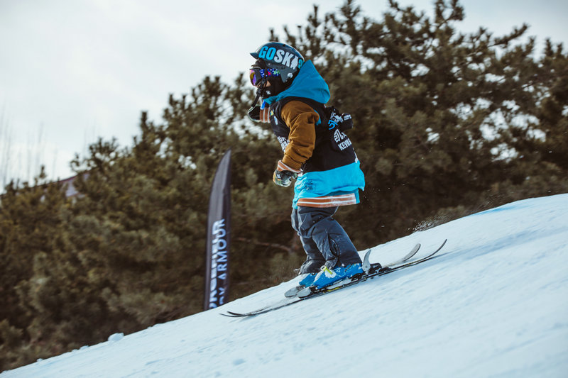 燃情冰雪 助力冬奧 青少年自由式滑雪挑戰賽在京舉行【2】