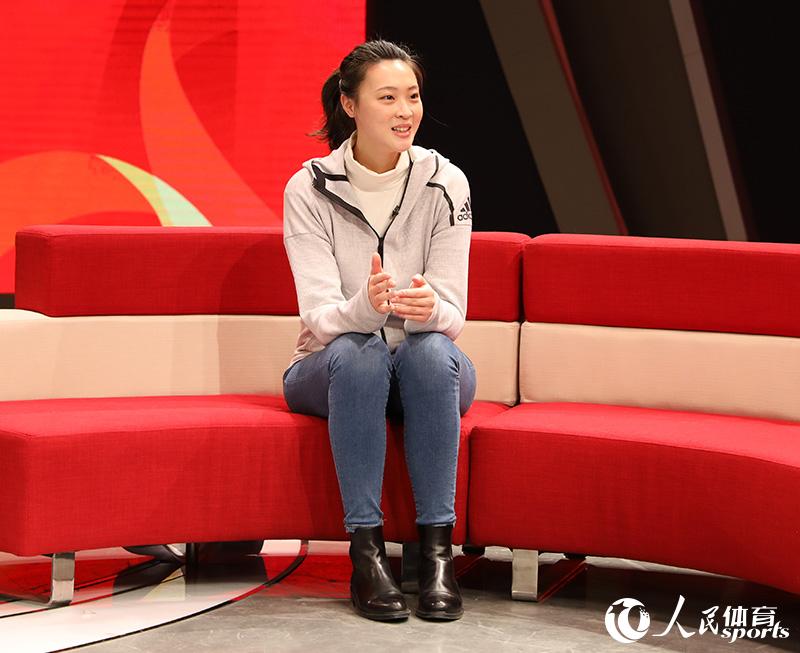 惠若琪接受人民體育專訪。人民網 趙欣悅攝